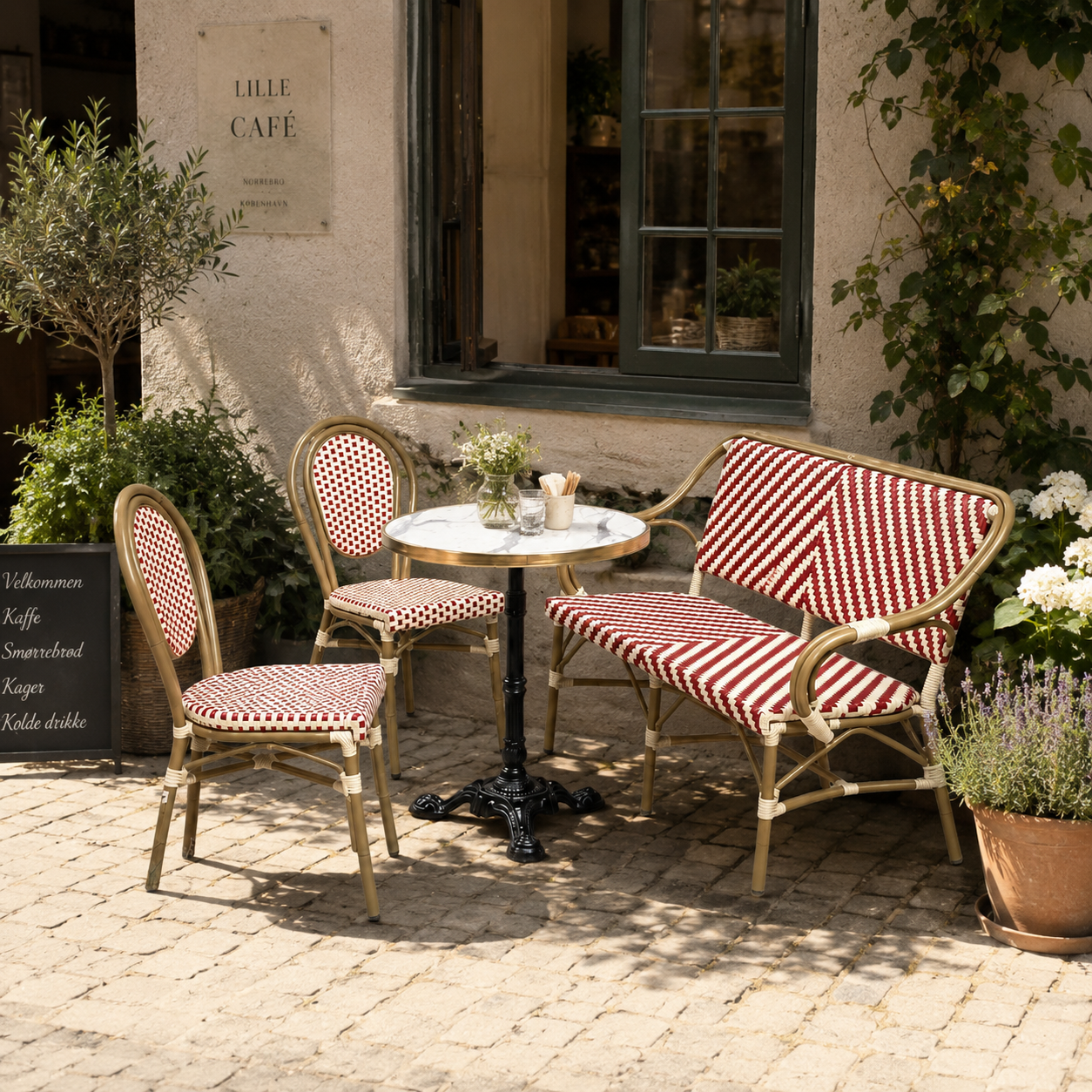 Cafépakke Paris med bænk og 2 stole rød-beige